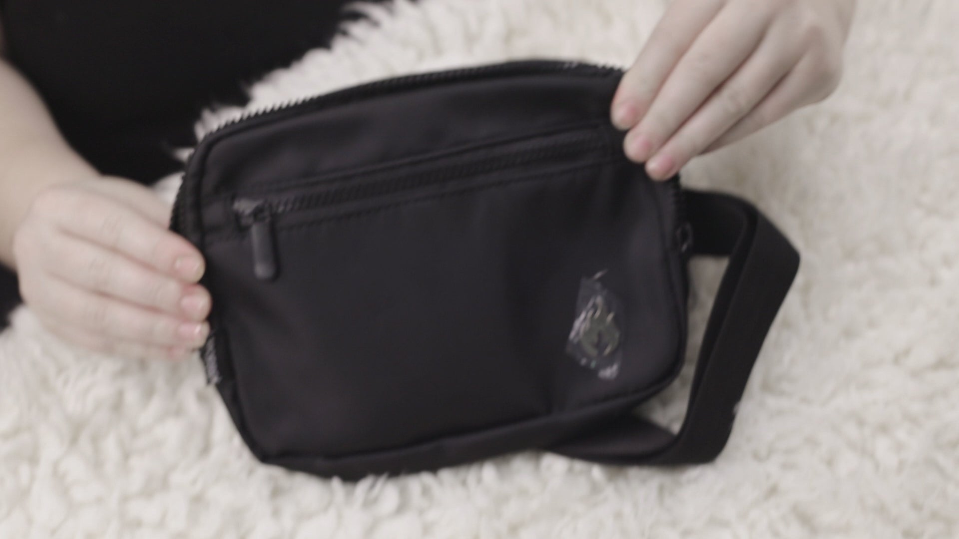 Spofire Black Cross - over bag - video